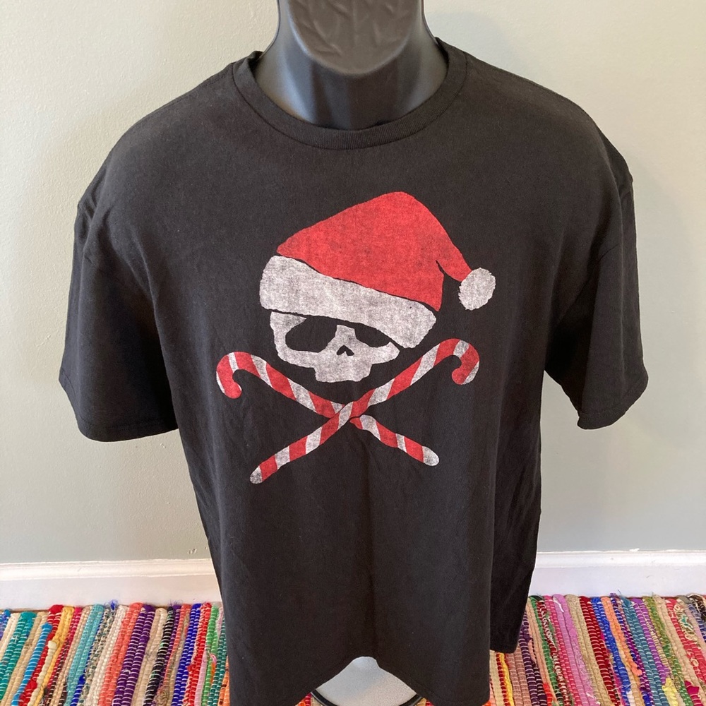 Christmas Skull Crossbones Candy Canes Shirt Large